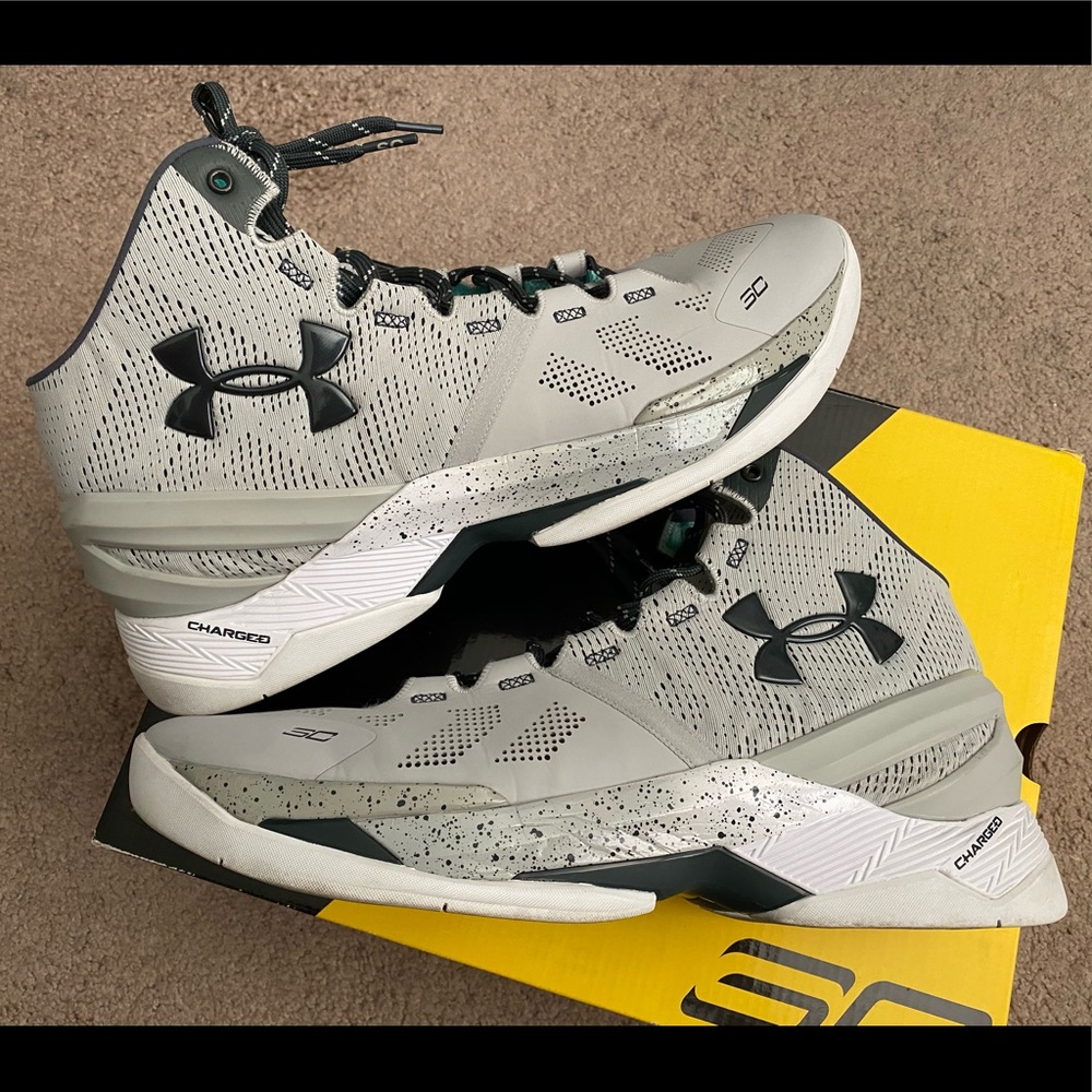 UNDER ARMOUR UA STEPH CURRY 2 STORM SIZE 12 W/BOX